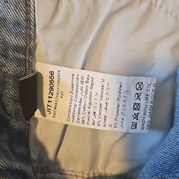 Shein jean shorts - Picture 4 of 4